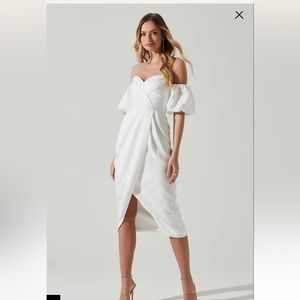 ASTR THE LABEL Zurina Off Shoulder Puff Sleeve Midi Dress